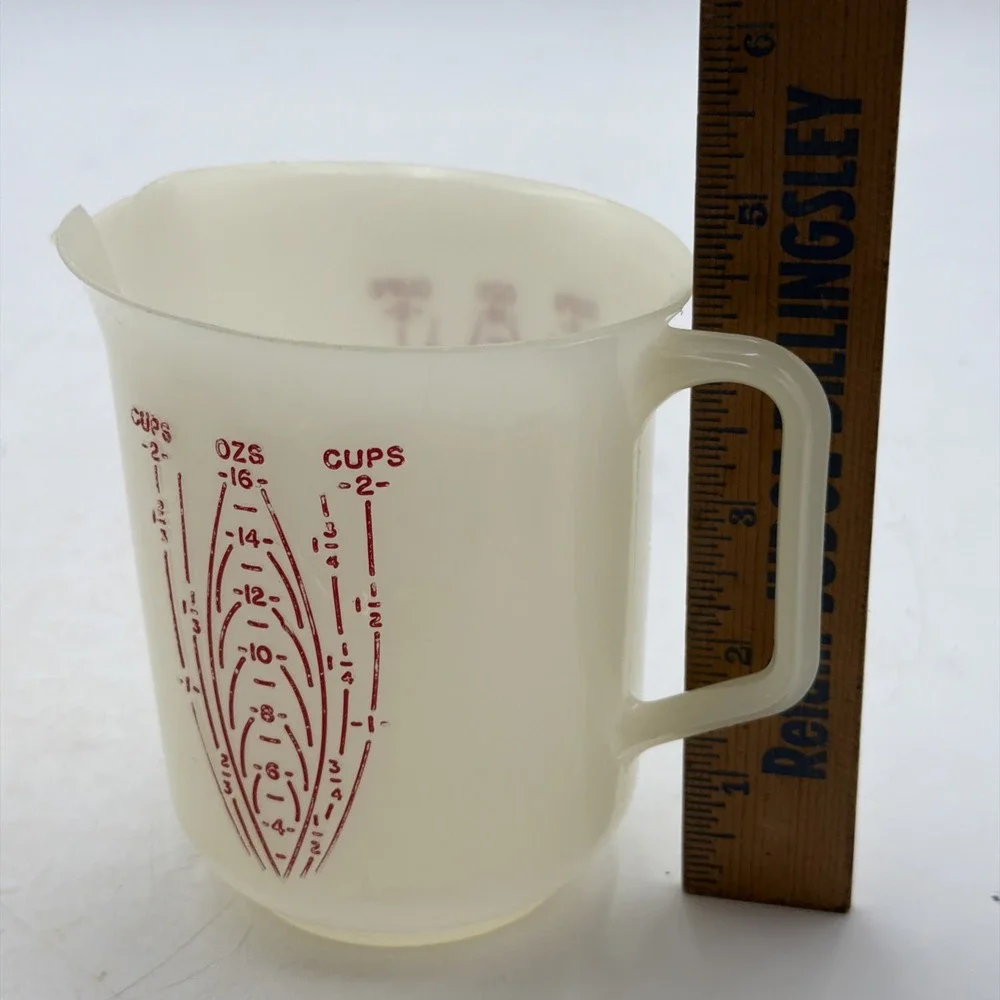 Vintage 50s Tupperware 134-2 Two Cup Measuring Pitcher Red Lettering